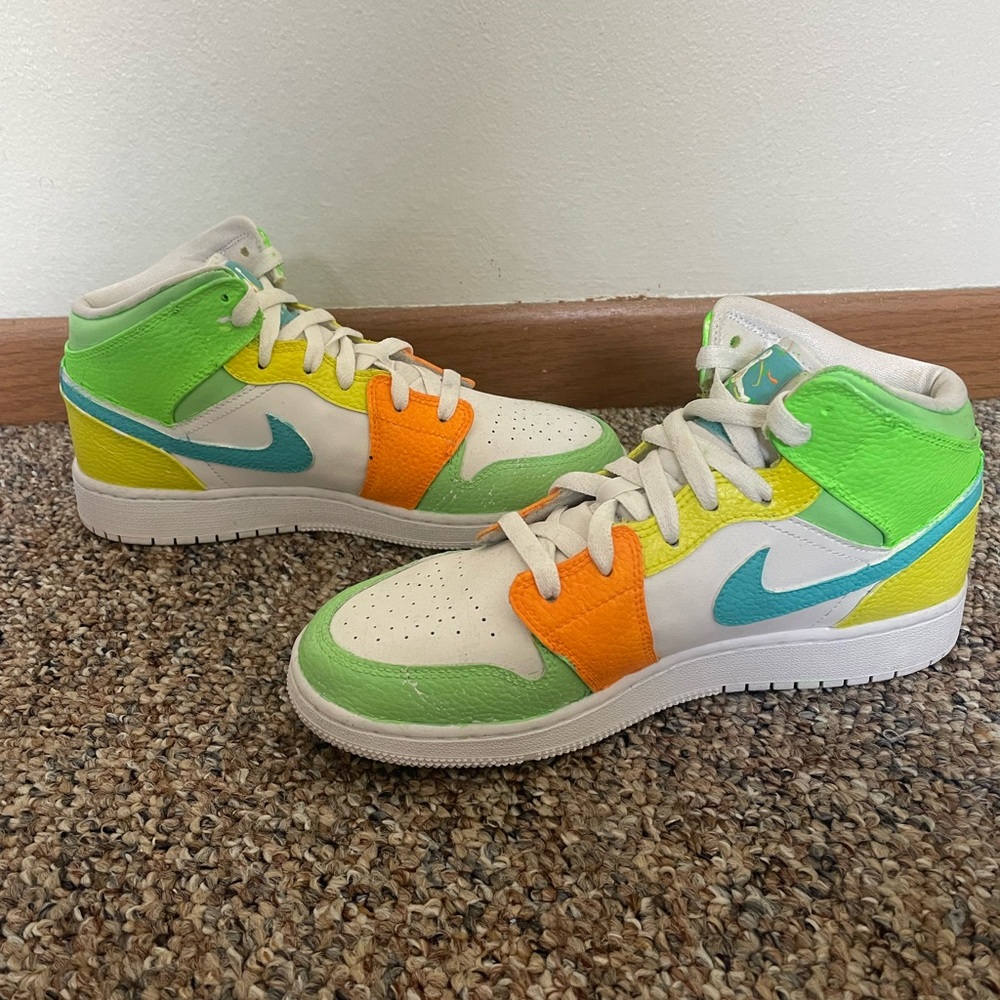 Multicolor Jordan 1 Mids- Women’s 7.5